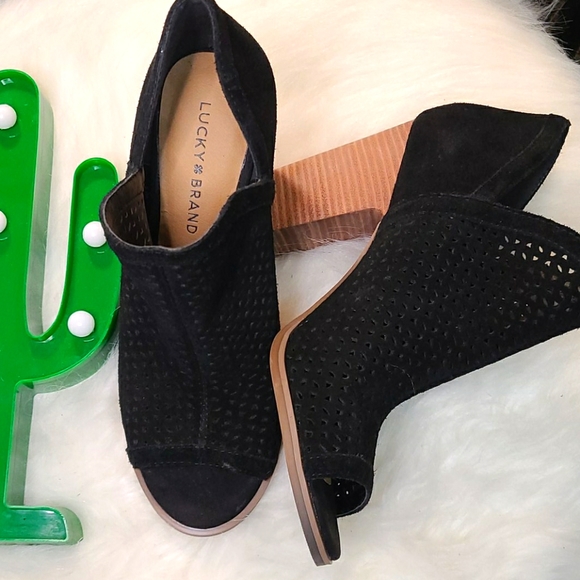 lucky brand livey bootie taupe